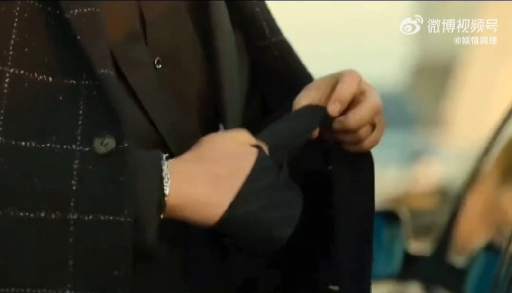 高启强解领带擦玻璃什么意思-高启强为什么解领带擦玻璃